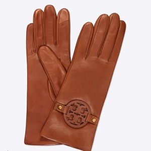 Elegant Brown Leather Gloves